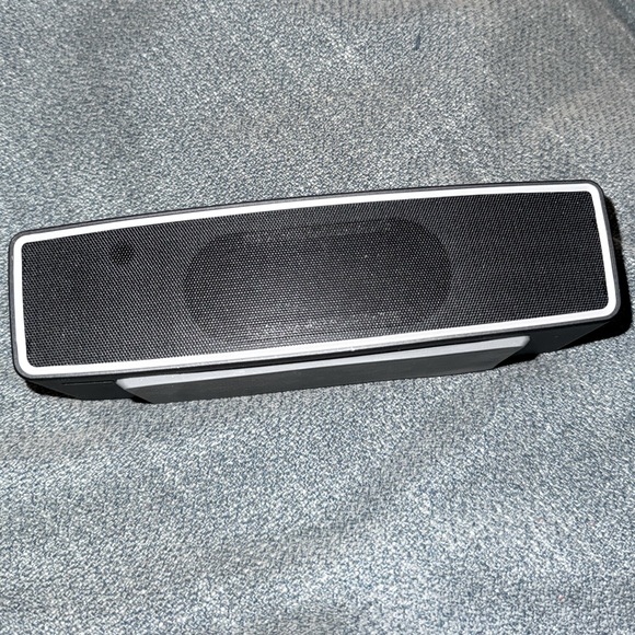 Bose soundlink mini speaker - Picture 3 of 3